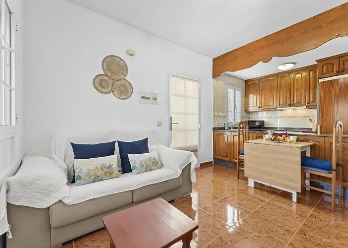 Casa Merlin Tatil Evi Playa Honda (Lanzarote)