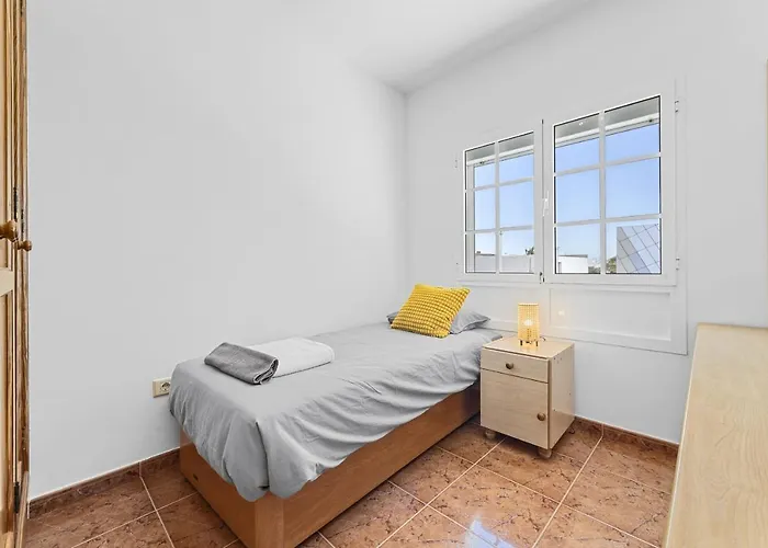 Casa Merlin Tatil Evi Playa Honda (Lanzarote)